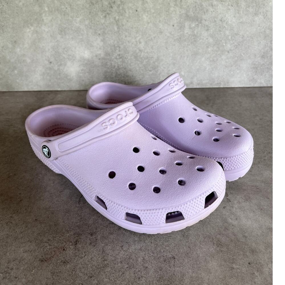 Crocs Classic Clog pastel purple comfort waterrpoof foam rubber size 9 WOMENS